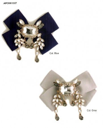 APCKK1307 APPLICAZ.SPILLA FIOCCO STRASS
