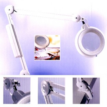 LAMPADA CON LENTE D'INGRANDIMENTO