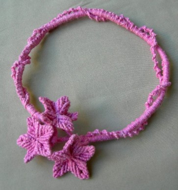 KIT CRISTINA MACRAME' COLLANA CON FIORI