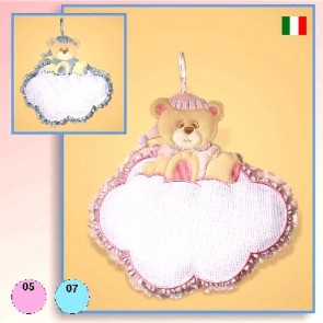 FN967.B COCCARDA NUVOLA ORSETTO
