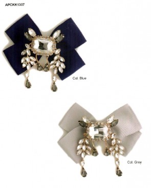 APCKK1307 APPLICAZ.SPILLA FIOCCO STRASS