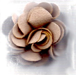 APPLICAZIONE GARDENIA FELTRO 70mm 8716