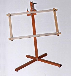 SUPPORTO DA PAVIMENTO PER TELAI