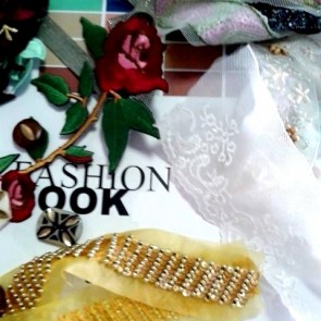 APCKK1505 APPLICAZ.CUCIRE FELTRO/STRASS