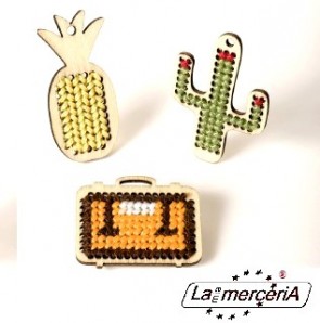 BIJOUX IN LEGNO DA RICAMARE 4pz VAR.2